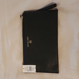 Micheal kors wristlet